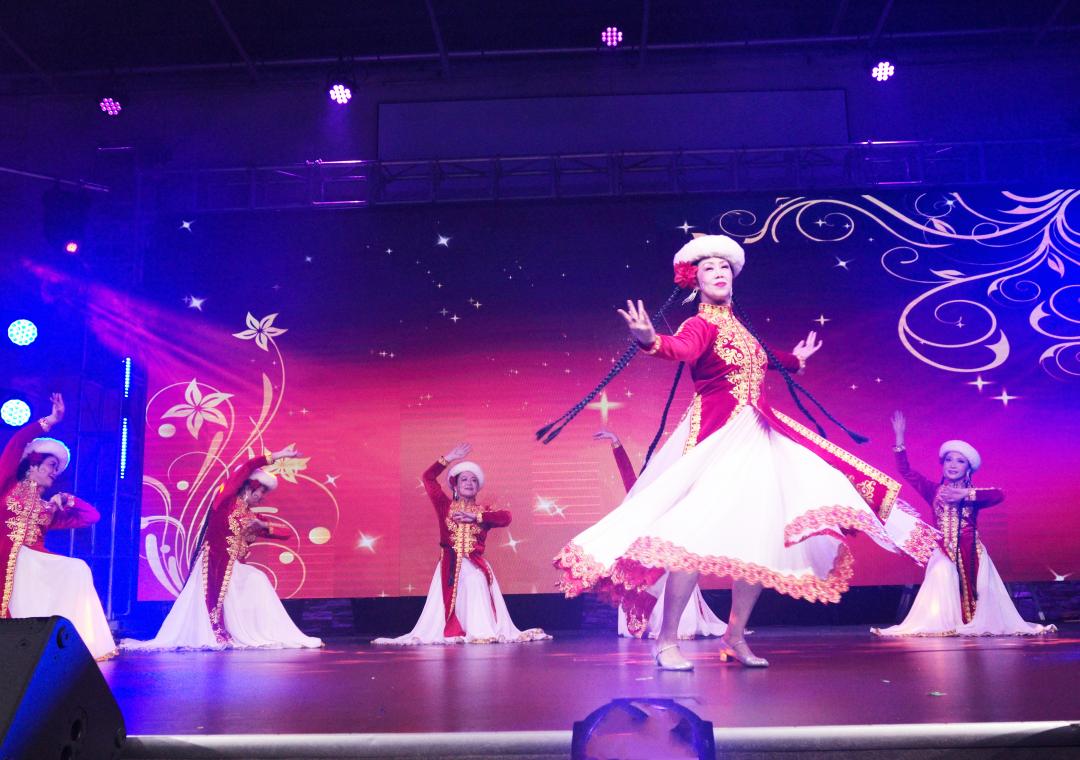 新疆舞《木卡姆》 演出单位:世旗文化交流中心